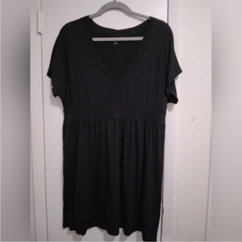 ☀️GAP - Black Short Sleeve V-Neck Dress - XL